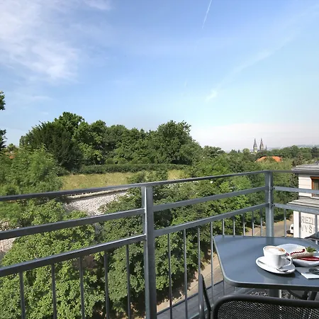 Rezidence Vysehrad 호텔 4*